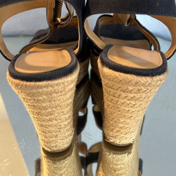 Authentic Michael Kors Navy Blue espadrille wedges with gold tone hardware - Picture 8 of 10